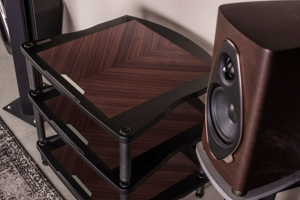 Bassocontinuo Lyra XL4 2.1 Audio Rack | McIntosh Edition