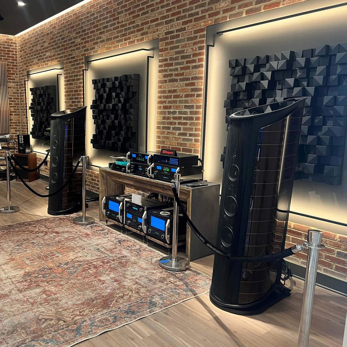 Sonus faber Aida Reference Floorstanding Speakers | The Grid