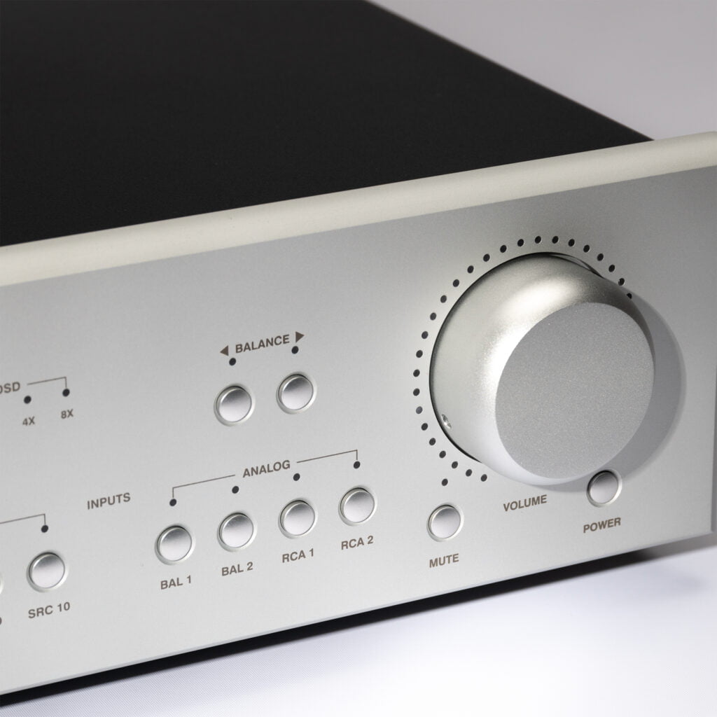 Bryston BR-20 Preamplifier DAC Network Streamer