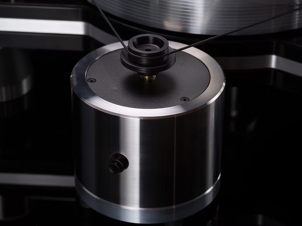 VPI Avenger Turntable