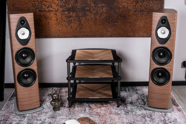 Bassocontinuo Lyra XL4 2.1 Audio Rack | McIntosh Edition