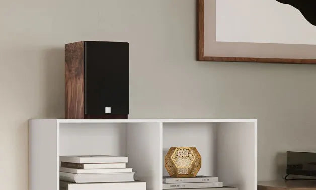 DALI MENUET SE Bookshelf Speakers | The Grid HiFi