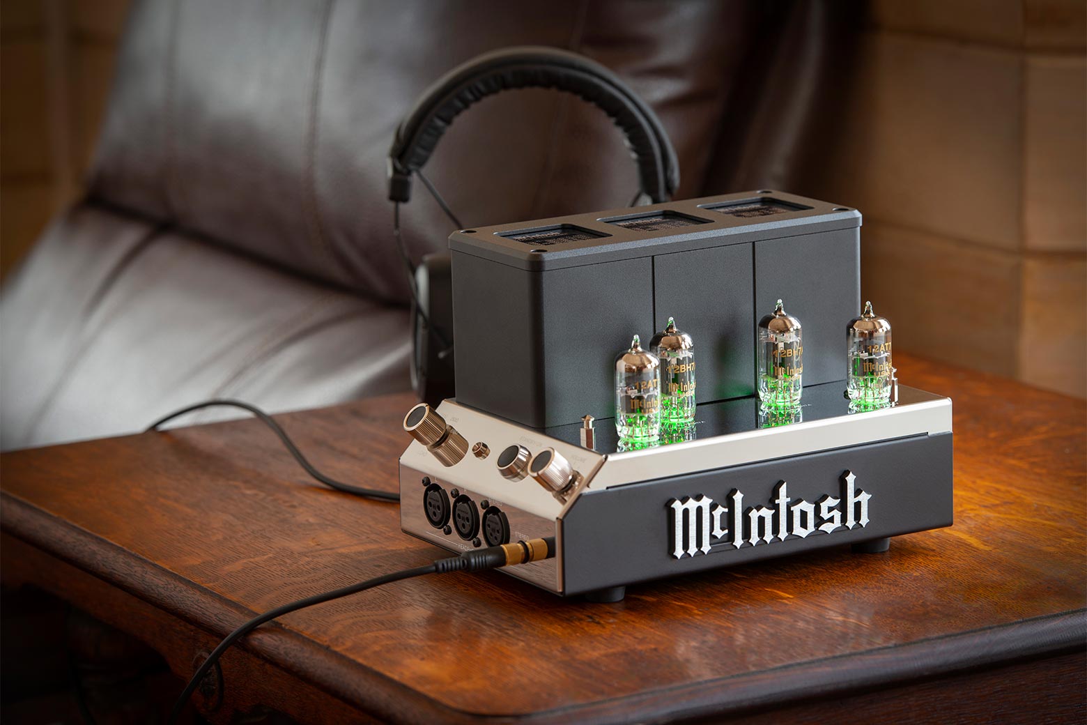 McIntosh MHA200 2-Channel Headphone Power Amplifier