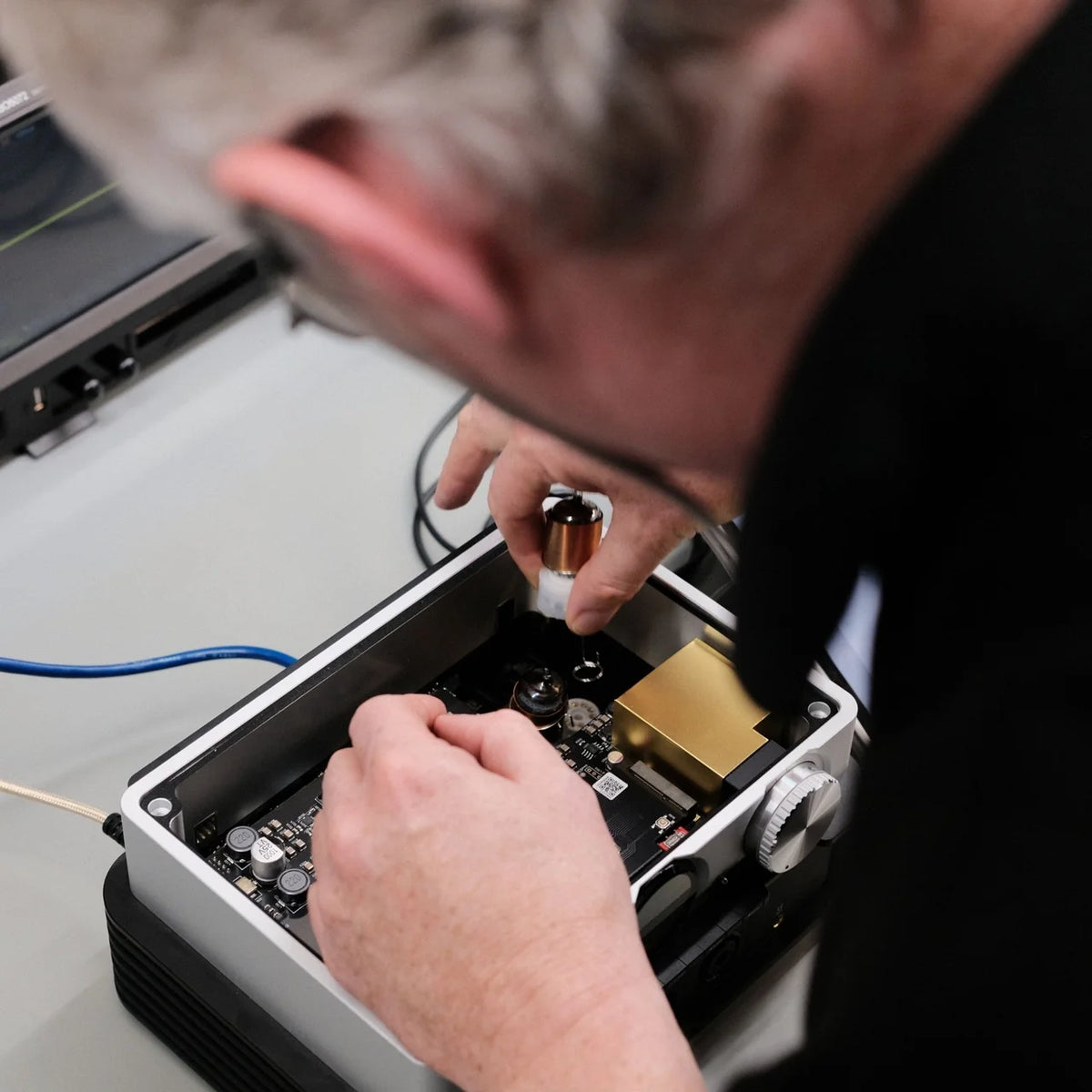 iFi iDSD Phantom Streaming DAC & Headphone Amp | The Grid