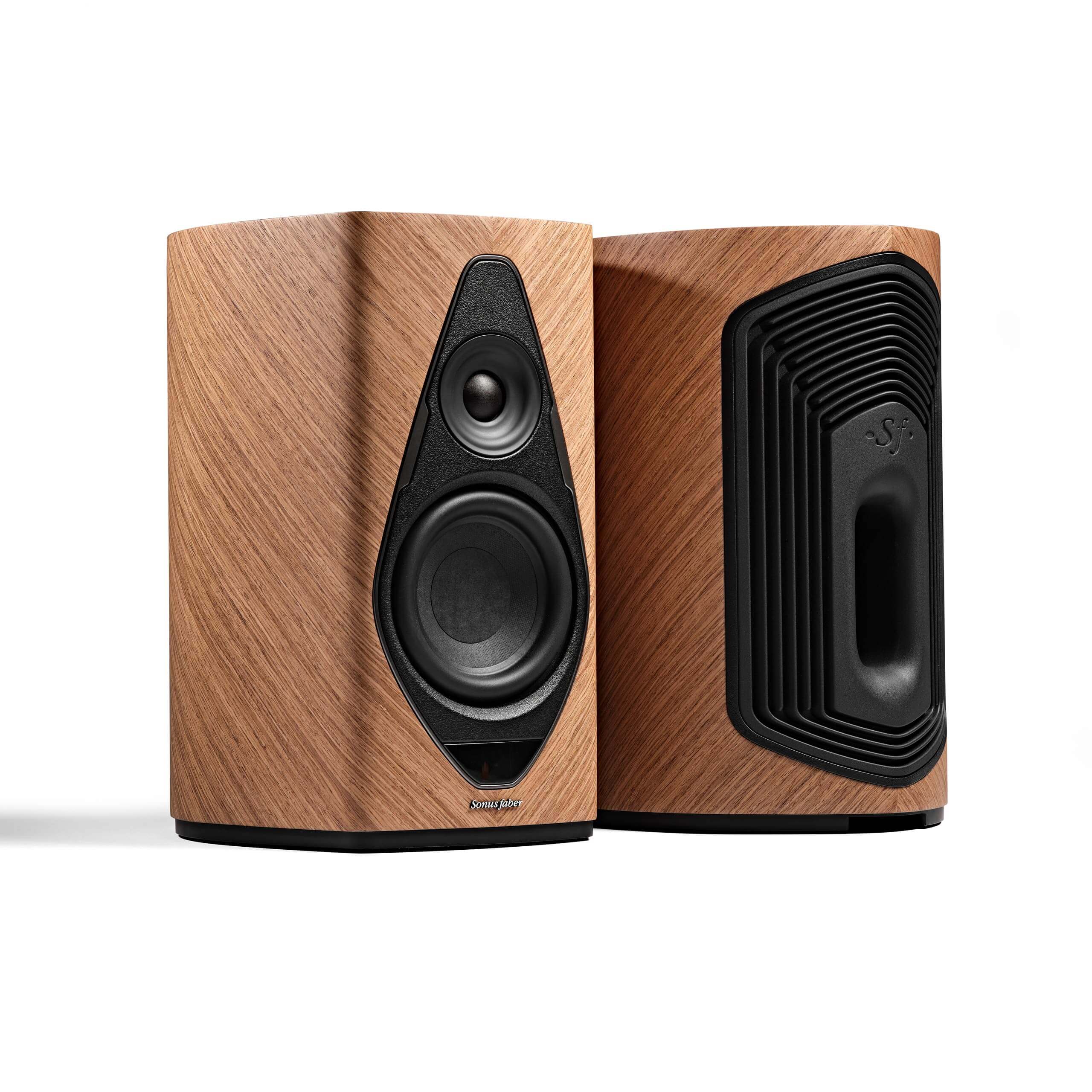 Duetto wireless speakers with front and back designs, featuring walnut wood and black leather finishes.