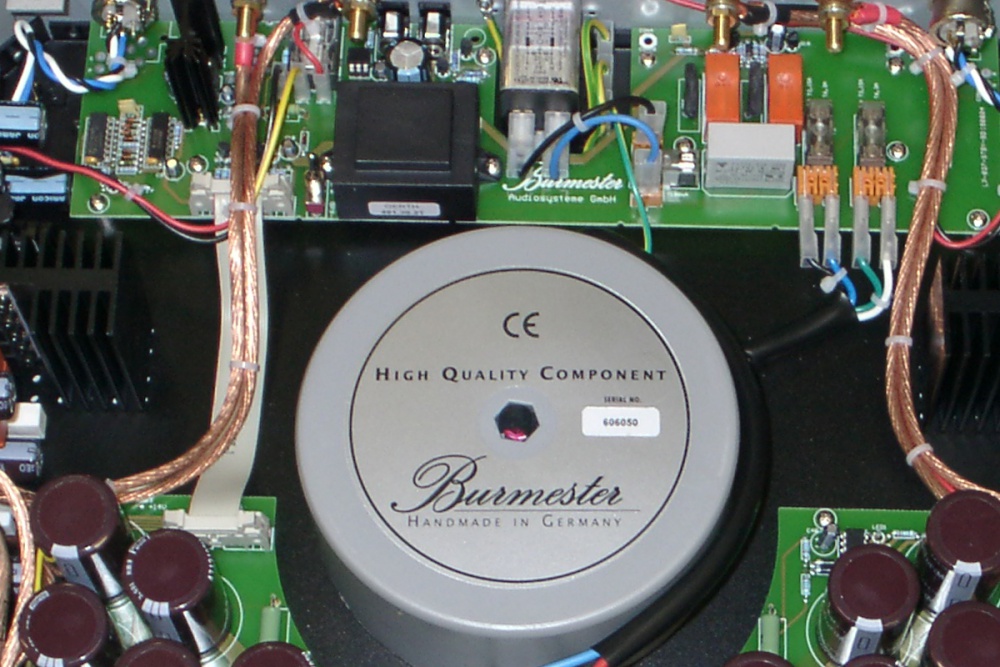 Burmester 036 Power Amplifier 5 Burmester 036 Power Amplifier - Image 5