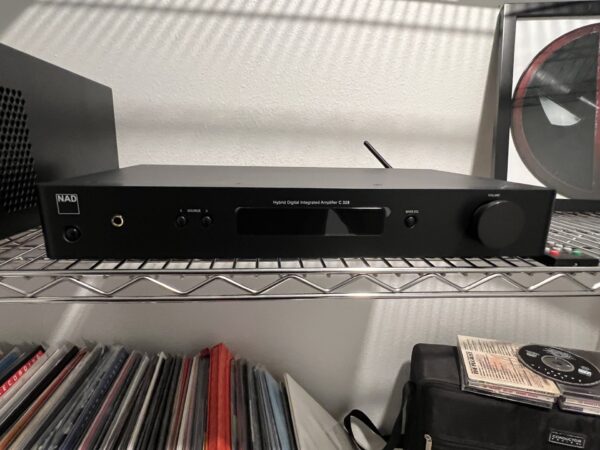 NAD C328 Front